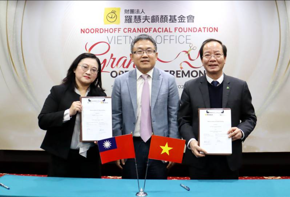 【LINE TODAY】羅慧夫越南分會開幕 駐越代表盼拉近台越人民關係