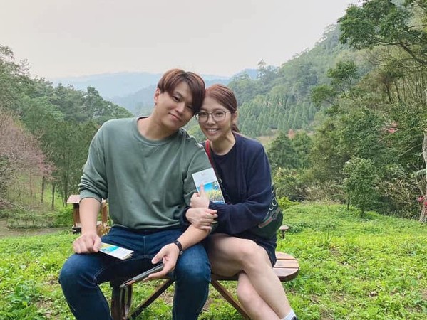 【ETtoday新聞雲】阿弟老婆淚吐「女兒一出生腳就變形」! 自責哭:是不是我吃錯什麼