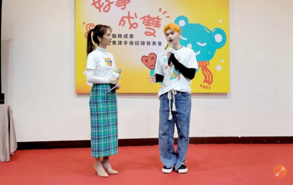 【壹蘋新聞網】原子少年孟維小耳症曾被同學譏醜 感激謝金燕擁抱超溫暖