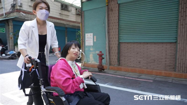 【三立新聞網】母愛非天生/初見女兒驚嚇「好畸形」 媽媽花17年學會愛:很怕失去她