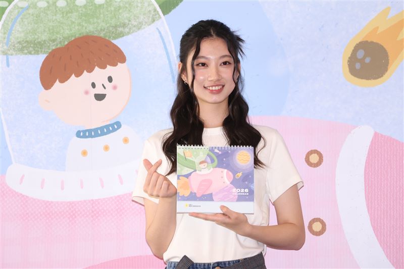 【娛樂新聞】李千娜女兒怎麼了？第一次公開活動突淚崩　揭與繼父黃尚禾真實互動