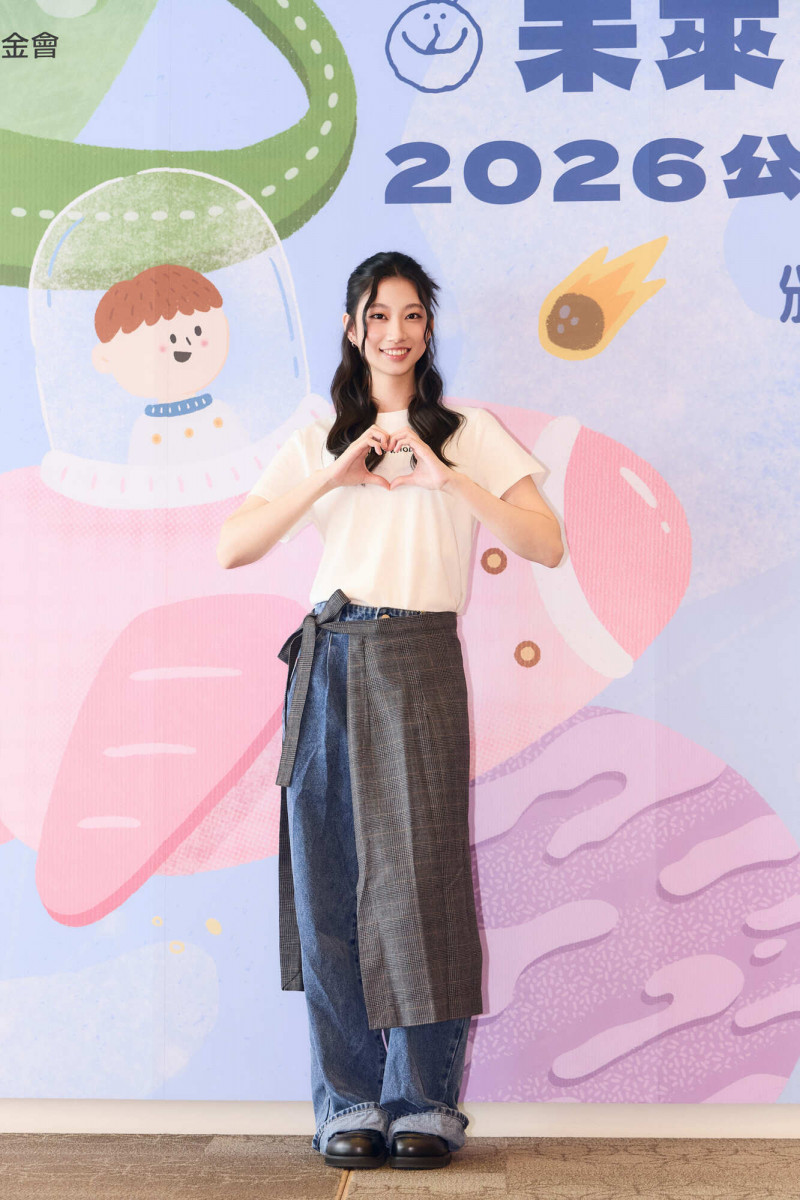 【自由時報】李千娜21歲正妹女兒露面了 真面目曝光親揭感情狀態