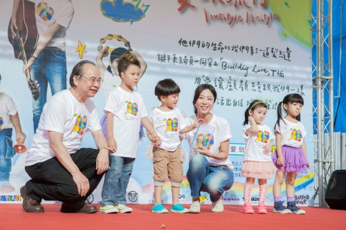 【優活健康網】陳綺貞號召萬人粉絲　買T恤做公益